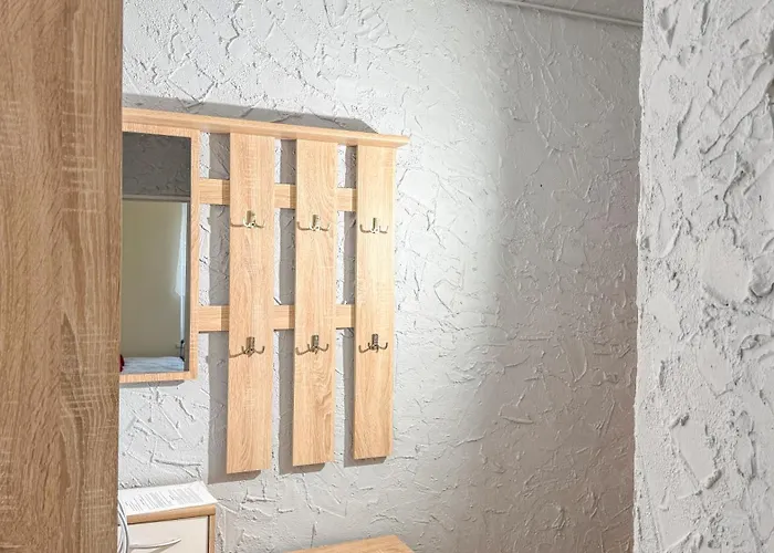 Na Mijance By Libertarent Waldenburg